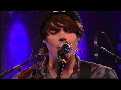 Und wieder Oktober performen Ende dieser Welt bei NRW Live