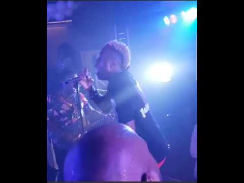 GADE KISA DISIP FÈ KLASS. GAZMANN FIN FOU TÈLMAN L SANTI L AP PASE LWIL.