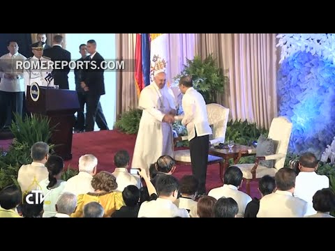 Francisco pide cuidar a los pobres y no nacidos