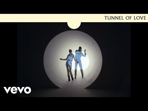 Dire Straits - Tunnel Of Love