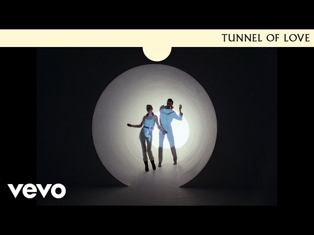 Tunnel Of Love - Dire Straits