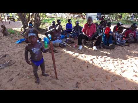 Preparing for Opening Nunggarrgalu Murrungun Manggurra - Numburindi Festival 2016