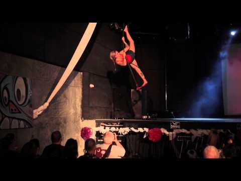 Sarah Hahn Static Trapeze at Bloom III