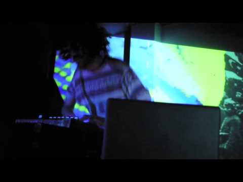 Wooshie live at  Low End Theory 25/07/2012