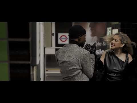 ERIGGA - L WITH V's (LOUIS VUITTON)