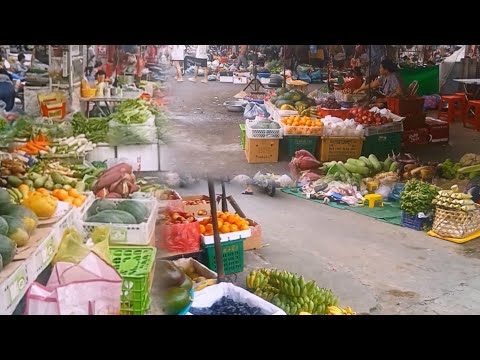 Phnom Penh Small Market & Food