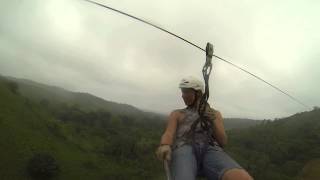 preview picture of video 'Montanita Canopy Tours - Zipline'