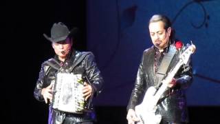 Los Tigres del Norte - Un Dia a la Vez en El Auditorio Nacional 2015