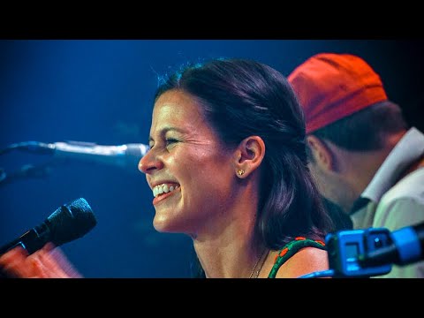 Oesch's die Dritten - Ich schenk' dir einen Jodler - LIVE (ESAF 2025)