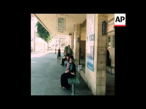 SYND 3 11 77 STRIKE AT HAIFA PORT IN ISRAEL