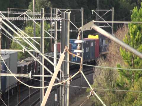 6NY3 Steel train at OURIMBAH .wmv