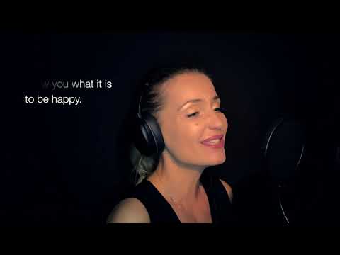 Juliette(Hallelujah) sings "O Amor, Você E Eu" - brazilian love song. Perfect wedding song!