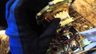 How To Discharge A CRT Monitor And Change A Reversed CRT Image,General Game Room Madness