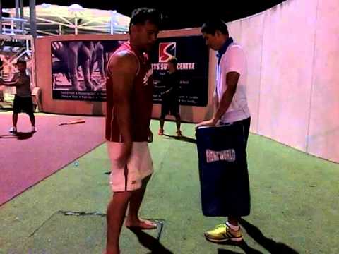 スイングローキックドリル