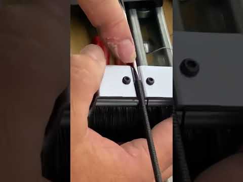 Mittenwicklung auf Sehne anbringen.