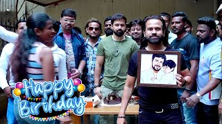 Emraan Hashmi Humble Birthday Celebrations With Fans - Turns 45