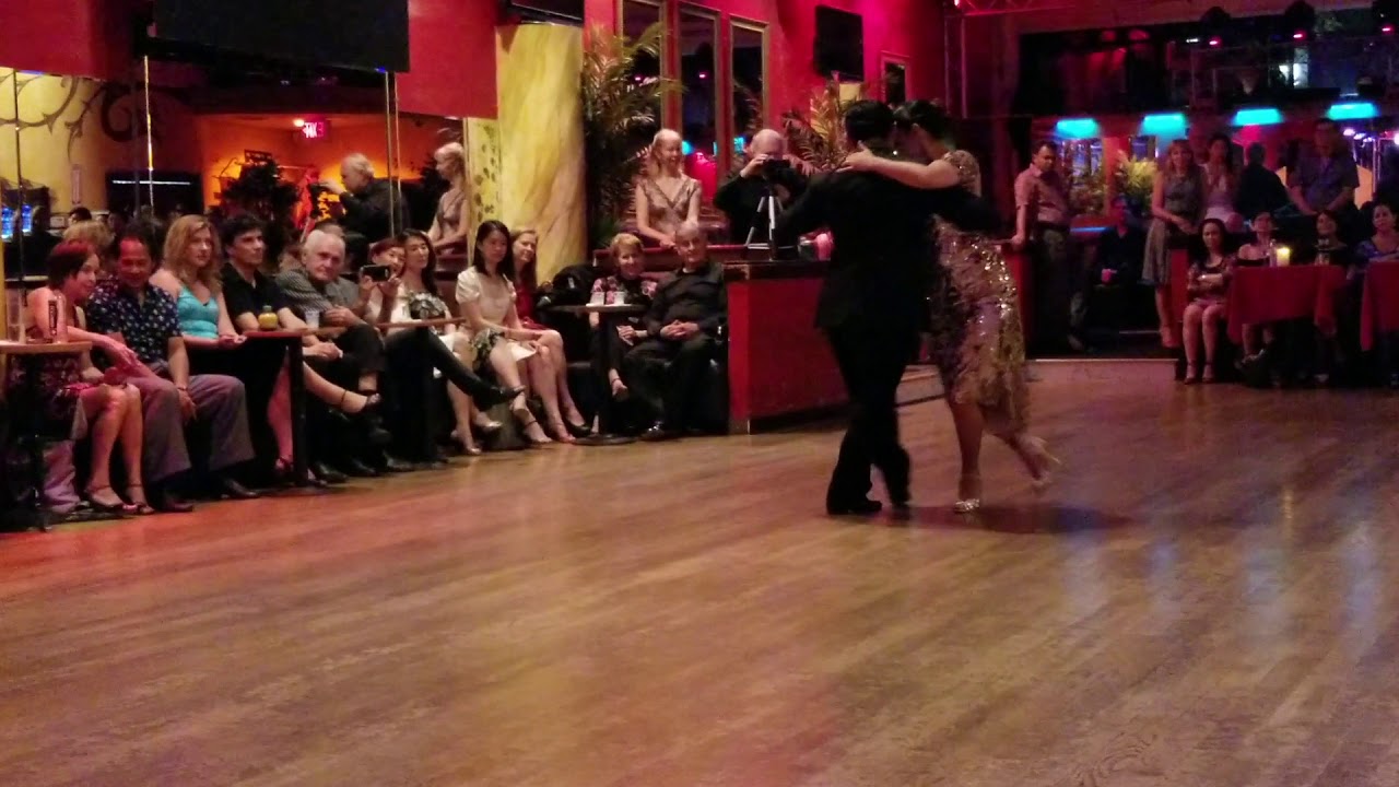 Carlos & Maureen Urrego - performance at Alberto's on October 14, 2018 (3 of 3)