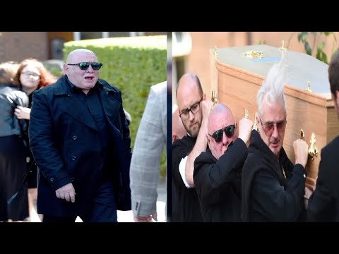 Happy Mondays' Shaun Ryder carries late brother Paul’s casket at funeral service