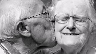 la vieille de  Michel Sardou Chanter par Pascal