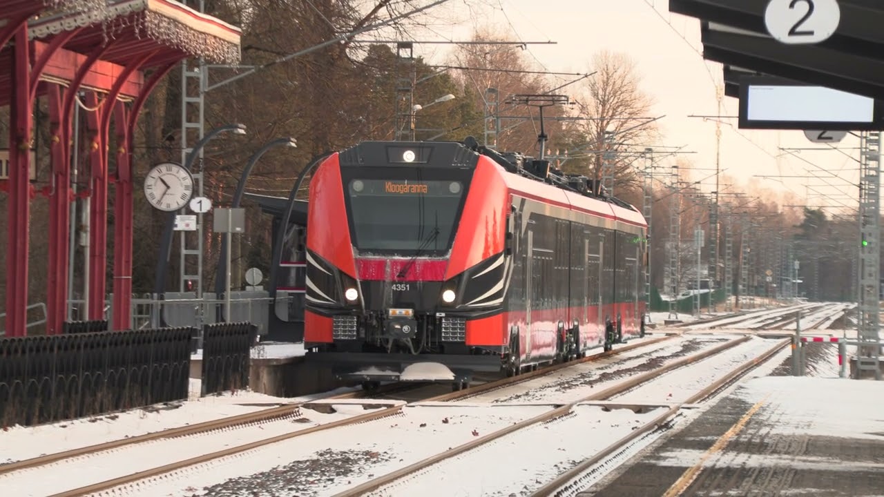 Электропоезд 21Ev-4351 на о.п. Нымме / 21Ev-4351 EMU at Nõmme stop