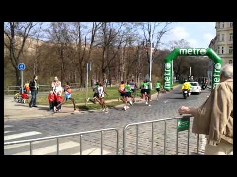 Prague International 1/2Marathon 2011 - fan clip