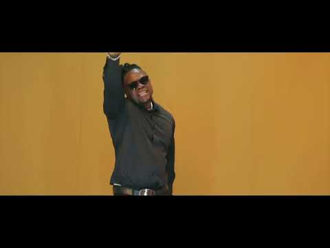 Day Vee love farmer - balupwa (Official Music Video)