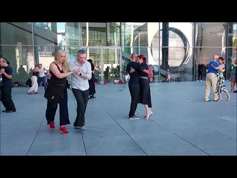 Street Tango in Berlin | Kanzleramt | Public Tango Session (2022)