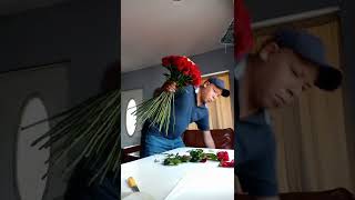 como hacer un ramo de 50 rosas con chocolates