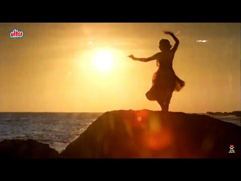 Kavithai Kelungal Karuvil - Tamil Song HD | Punnagai Mannan | Revathi