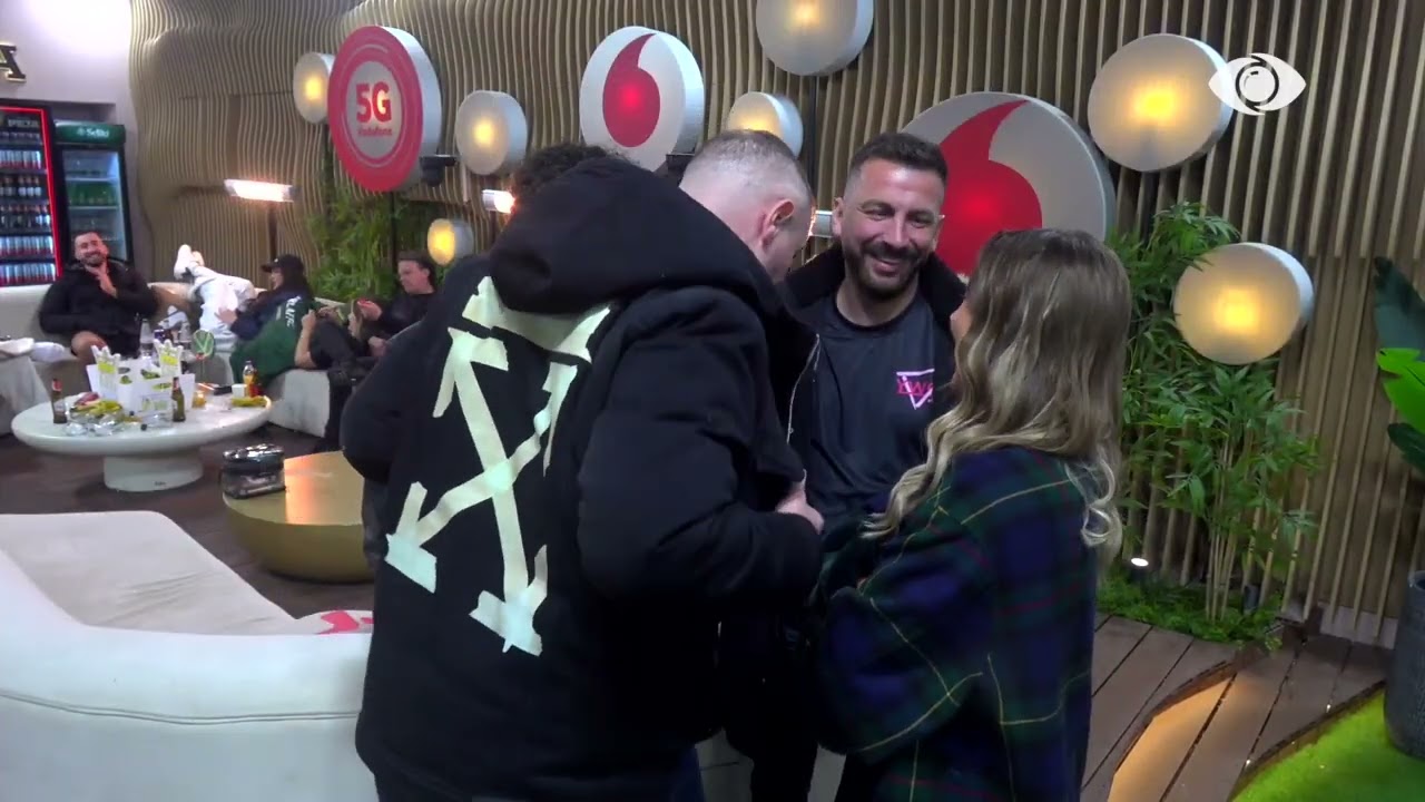 “Shkëlzenin e do për t’i gatuar, Laertin për t’i treguar histori…”/ Vijon biseda e banorëve për Olën