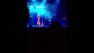 Emeli Sandé - Tiger (Olympia Theatre Dublin 2012)