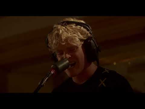 Keo - Fly (Live in session)