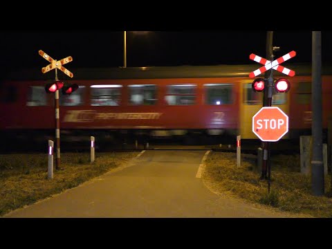 [4K] SSP Brzezówka | Polish railroad crossing