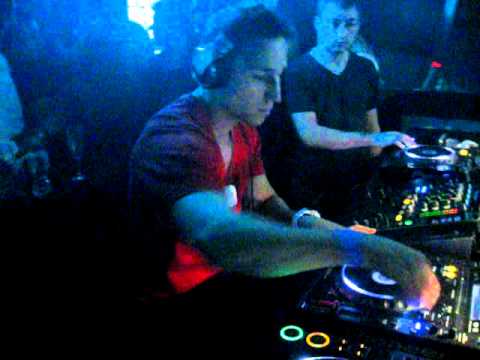 MIKE BUGOUT @ Pacha NYC - (Intro Edit) 9.16.11