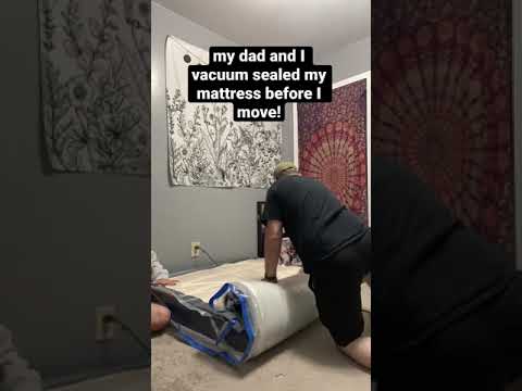 Vacuum Sealing my Mattress #collegemovehack