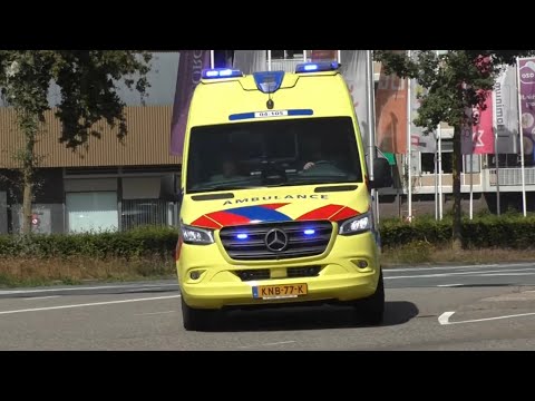 [Primeur] Ambulance 04-105 met spoed naar het Isala in Zwolle