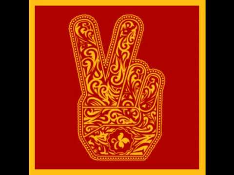 ♪♪  Stone Temple Pilots - Between the Lines  ♪♪