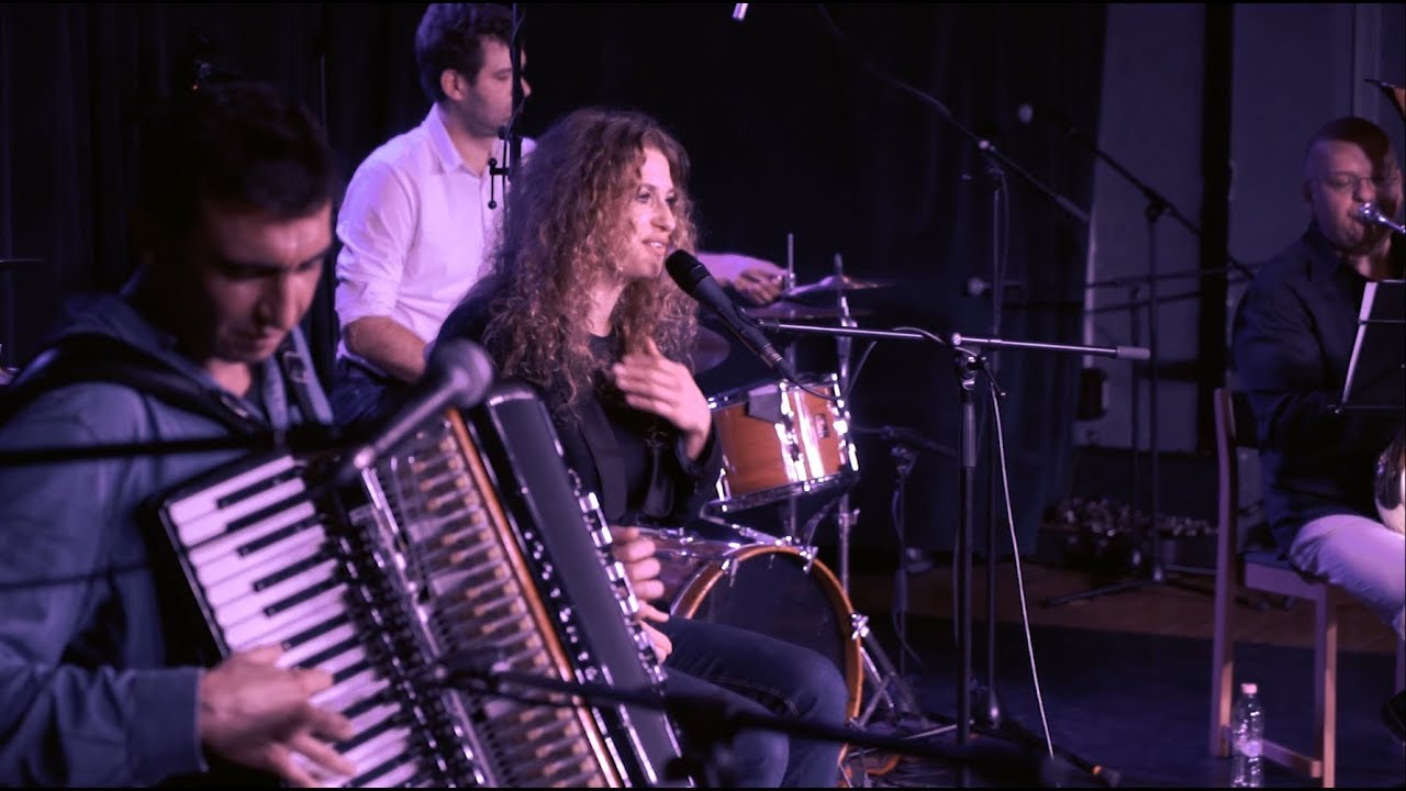 09 - David Yengibarian Trio & Viviane B.Szabó: NAQUELA MESA