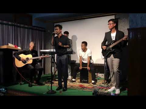 Lapthokhro innocent eyes