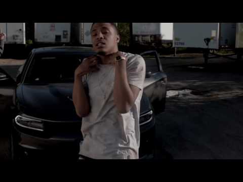 download lagu mp3 mp4 Avril Lavigne Let Go Genius, download lagu Avril Lavigne Let Go Genius gratis, unduh video klip Avril Lavigne Let Go Genius