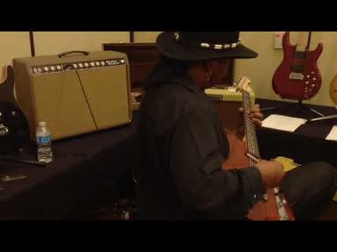 Old'sCool Vibraverb at the 16th annual Ft.Worth Guitar Show