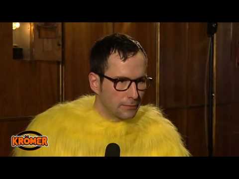 Krömer: HEIN TIME mit Henry Hühnchen