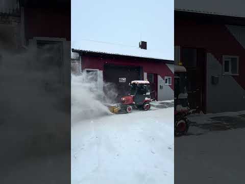 Kubota BX 2350 4WD, тракторы