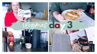 VLOGMAS DAY 3 | organizing the nursery, meal planning, setting up a baby swing + more