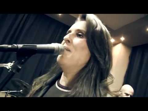 Mirjana Aleksić & Djuturum Bend Gimme Gimme Abba live (rock cover)
