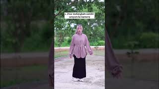 Download lagu 3 Ide Pose Foto Ibu Ibu Kondangan Kekinian #shorts #photography mp3
