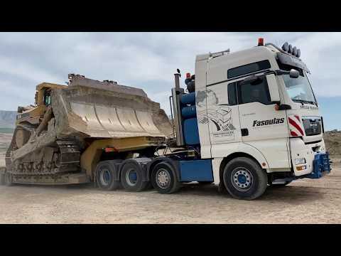 Loading And Transporting The Caterpillar D11R Bulldozer - Fasoulas Heavy Transports