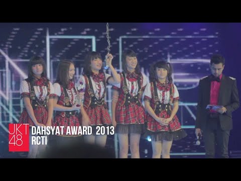 JKT48 at DahSyatnya Awards 2013