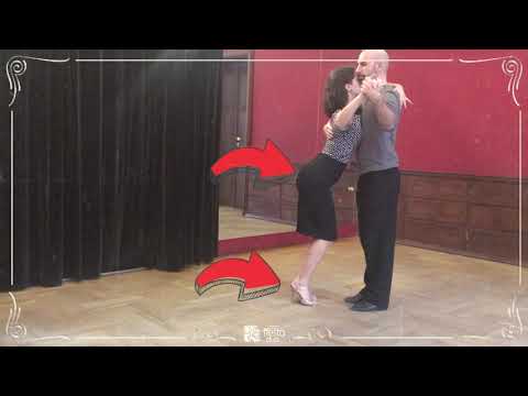 Nieprawidłowa pozycja w tangu - zobacz, co i jak włściwie ustawić