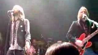 The Black Crowes - Movin&#39; On Down The Line - Chicago